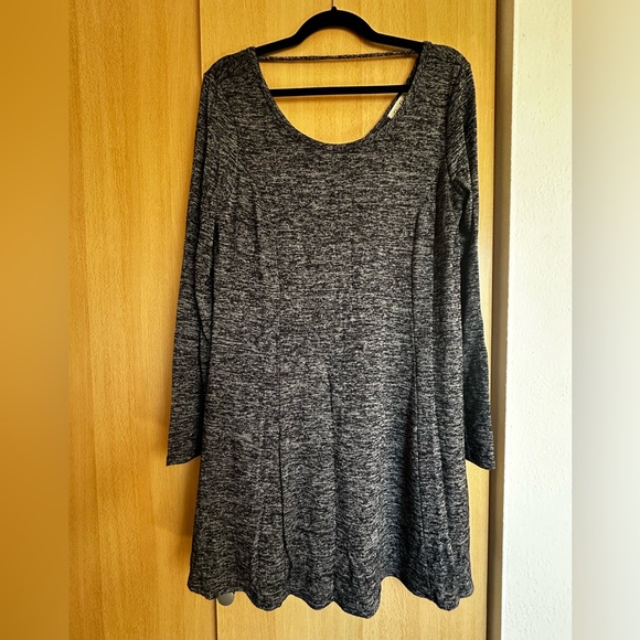 Gray Sweater dress - Picture 1 of 6